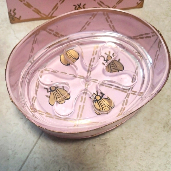 Jayes Vintage Hand Painted Pink With Gold Bees Quilted Bathroom Accents - Picture 4 of 11